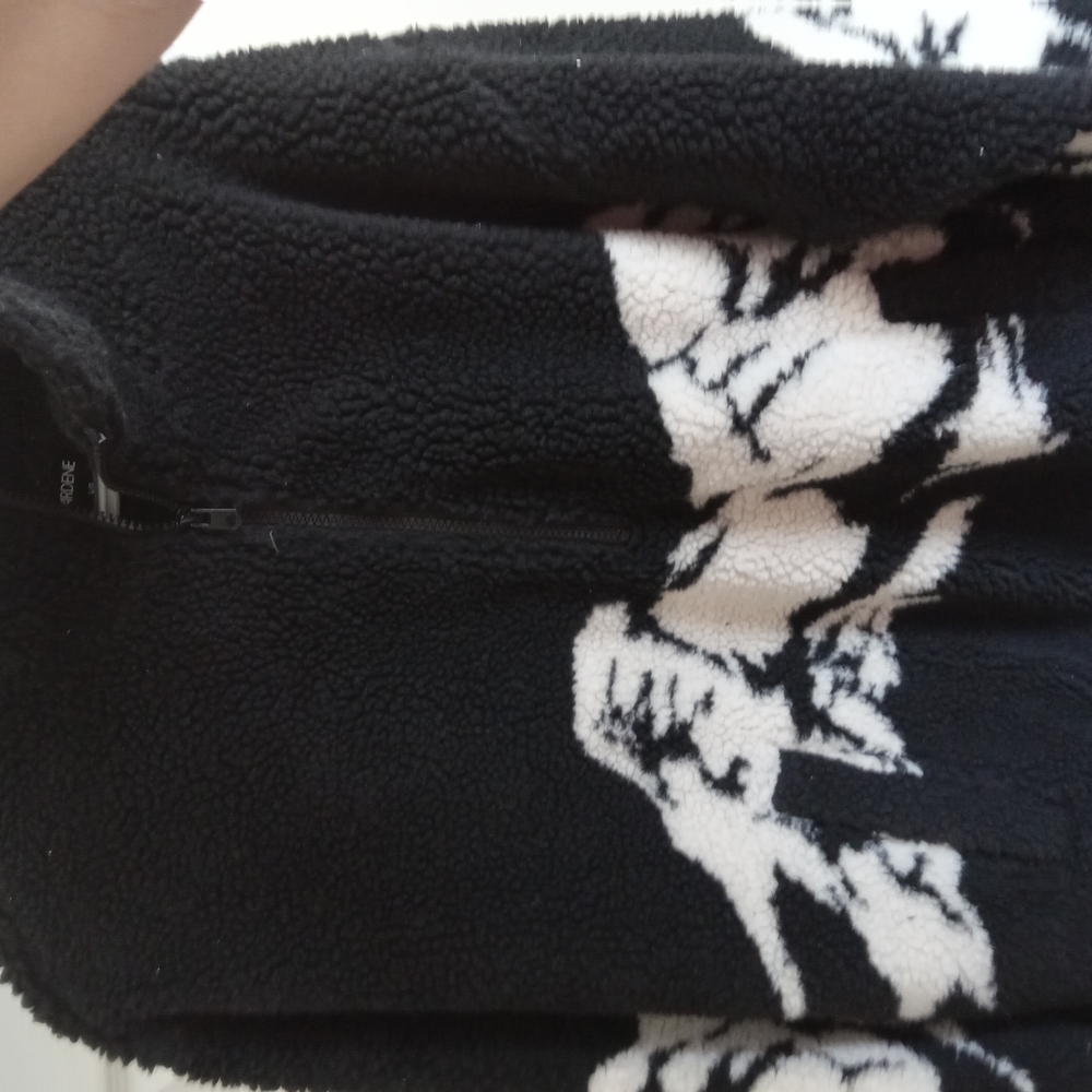Ardene Black and White Fleece Jacket Large